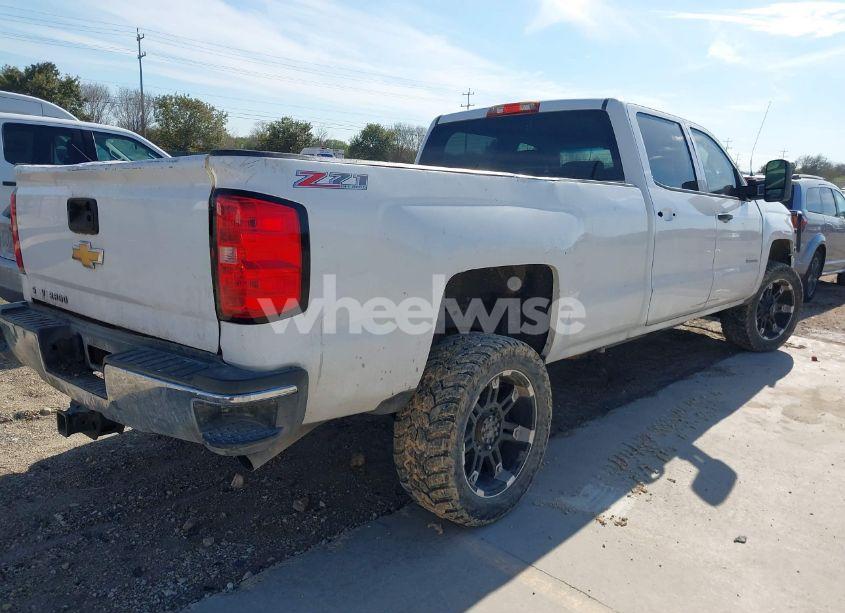 Photo 4 of 2015 Chevrolet Silverado 2500HD LT (VIN 1GC1KVEG4FF141239)