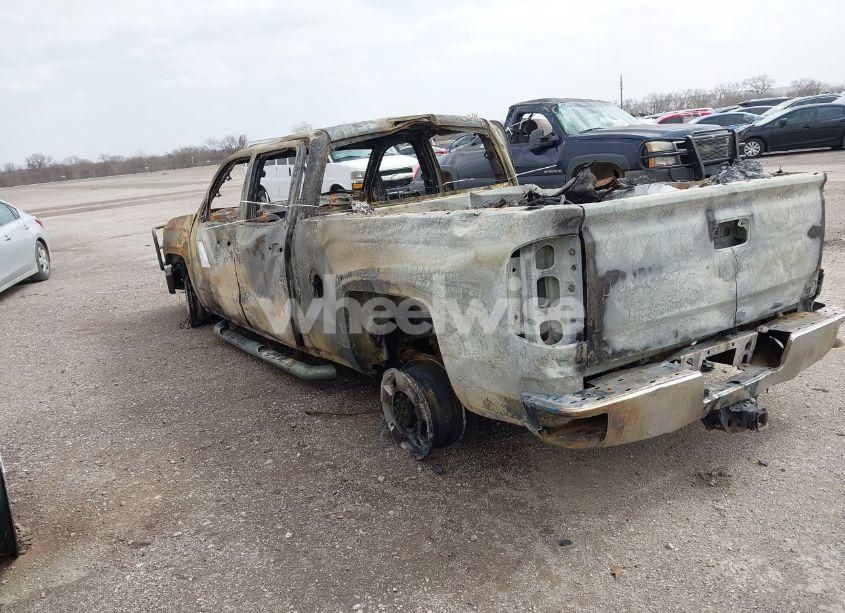 Photo 3 of 2017 Chevrolet Silverado 2500HD LT (VIN 1GC1KVEG5HF200415)