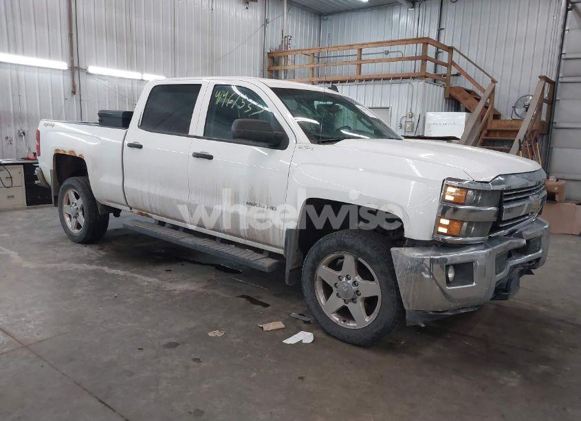2015 Chevrolet Silverado 2500HD LT (VIN 1GC1KVEG6FF108081) main photo