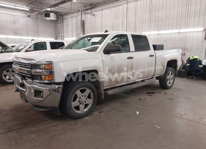 Photo 2 of 2015 Chevrolet Silverado 2500HD LT (VIN 1GC1KVEG6FF108081)