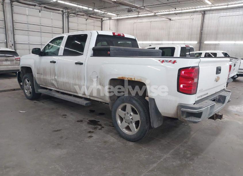 Photo 3 of 2015 Chevrolet Silverado 2500HD LT (VIN 1GC1KVEG6FF108081)