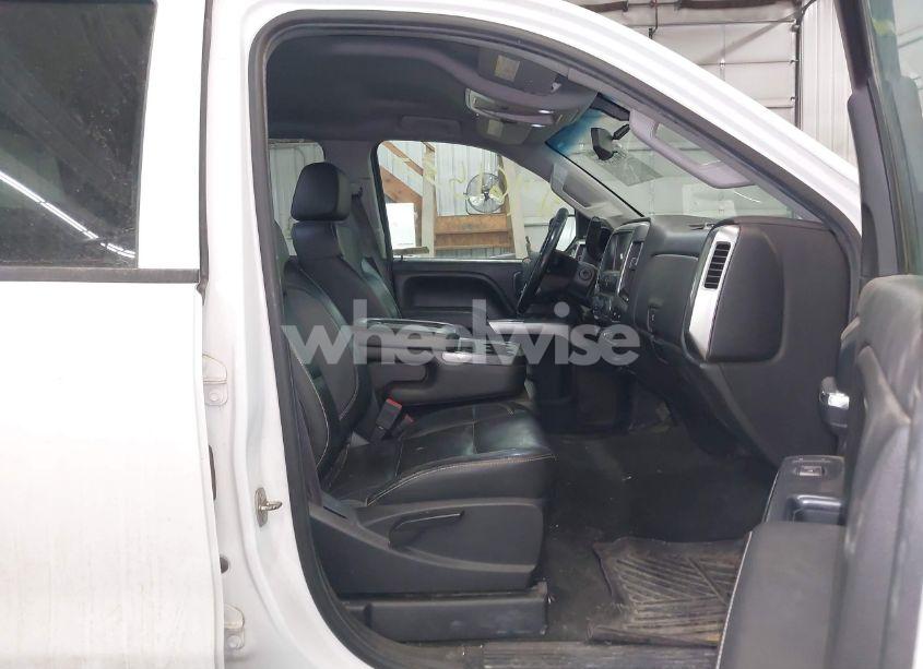 Photo 5 of 2015 Chevrolet Silverado 2500HD LT (VIN 1GC1KVEG6FF108081)