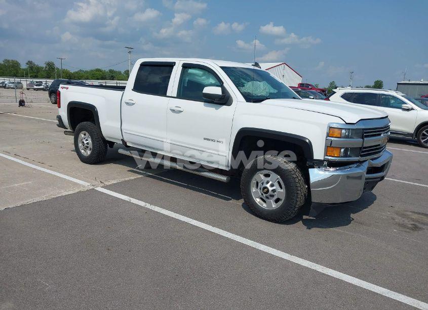 2015 Chevrolet Silverado 2500HD LT (VIN 1GC1KVEG8FF569475) main photo