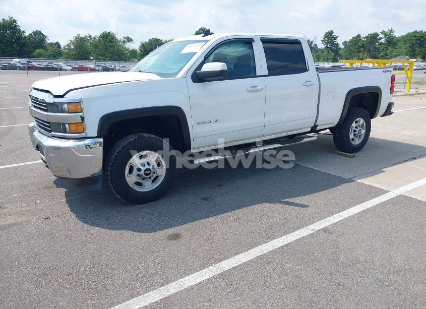 Photo 2 of 2015 Chevrolet Silverado 2500HD LT (VIN 1GC1KVEG8FF569475)