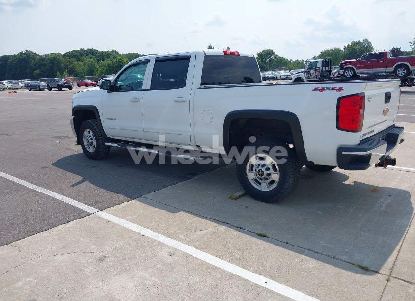 Photo 3 of 2015 Chevrolet Silverado 2500HD LT (VIN 1GC1KVEG8FF569475)