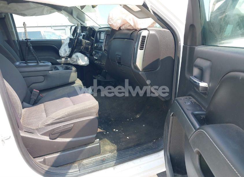 Photo 5 of 2015 Chevrolet Silverado 2500HD LT (VIN 1GC1KVEG8FF569475)