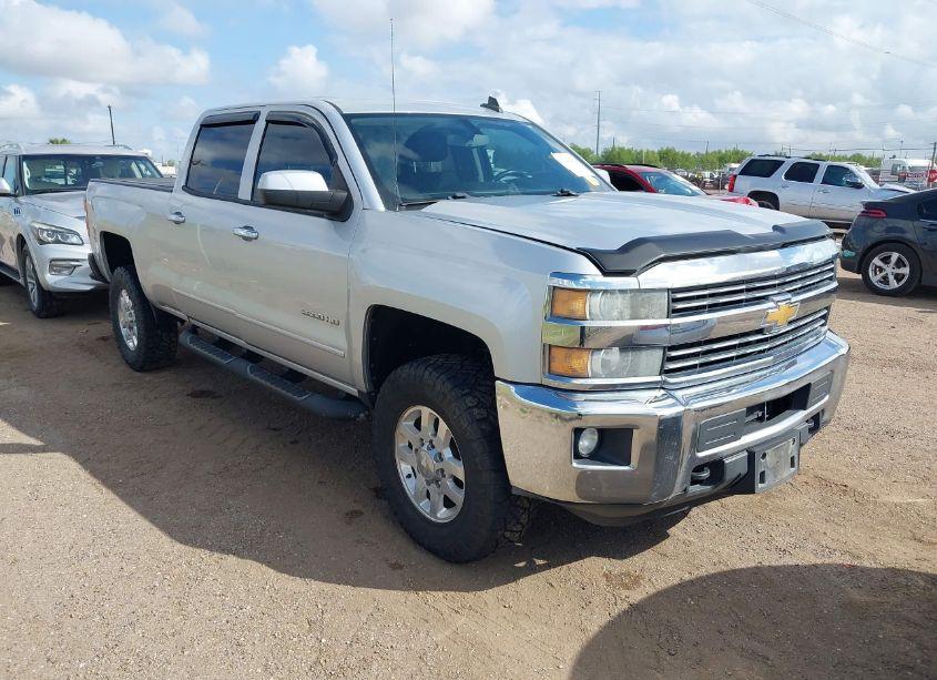 2015 Chevrolet Silverado 2500HD LT (VIN 1GC1KVEG8FF586745) main photo