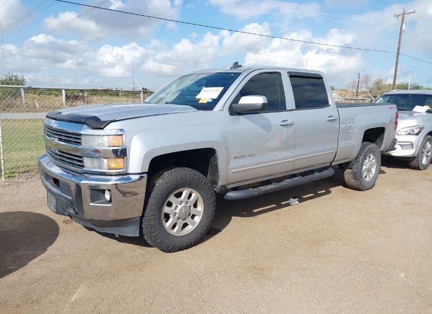 Photo 2 of 2015 Chevrolet Silverado 2500HD LT (VIN 1GC1KVEG8FF586745)