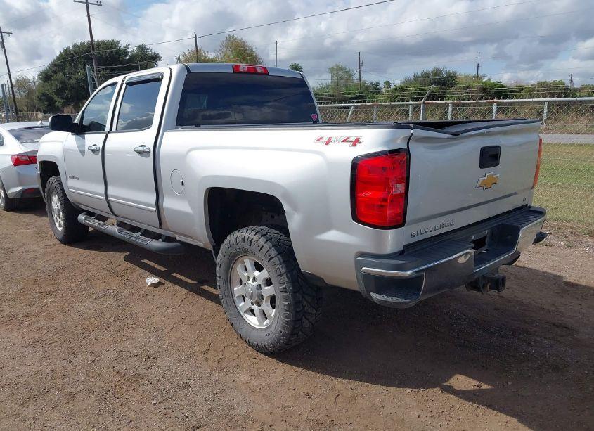 Photo 3 of 2015 Chevrolet Silverado 2500HD LT (VIN 1GC1KVEG8FF586745)