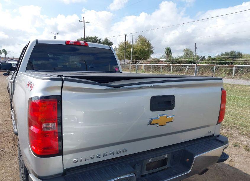 Photo 6 of 2015 Chevrolet Silverado 2500HD LT (VIN 1GC1KVEG8FF586745)