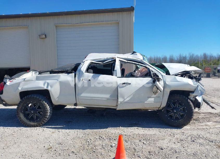 Photo 13 of 2016 Chevrolet Silverado 2500HD LT (VIN 1GC1KVEG8GF222990)