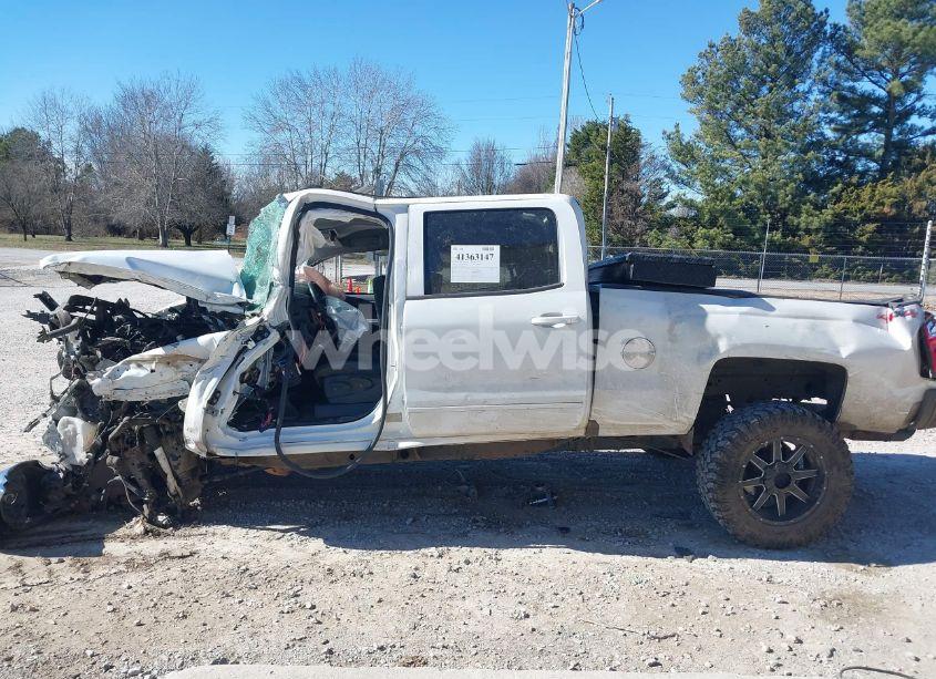 Photo 14 of 2016 Chevrolet Silverado 2500HD LT (VIN 1GC1KVEG8GF222990)