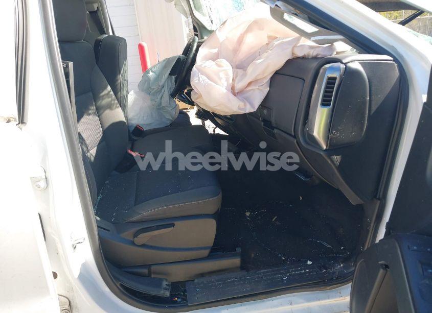 Photo 5 of 2016 Chevrolet Silverado 2500HD LT (VIN 1GC1KVEG8GF222990)