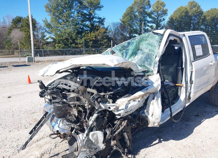 Photo 6 of 2016 Chevrolet Silverado 2500HD LT (VIN 1GC1KVEG8GF222990)