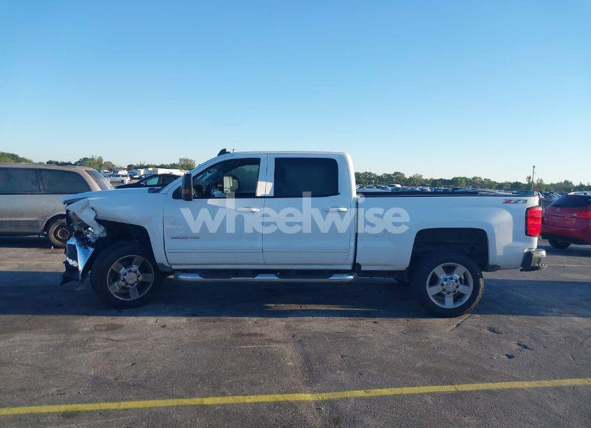 Photo 14 of 2017 Chevrolet Silverado 2500HD LT (VIN 1GC1KVEG8HF128707)