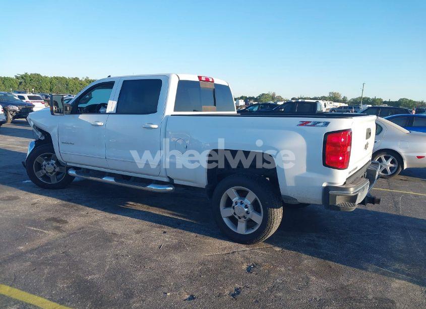 Photo 3 of 2017 Chevrolet Silverado 2500HD LT (VIN 1GC1KVEG8HF128707)