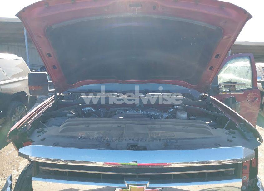 Photo 10 of 2018 Chevrolet Silverado 2500HD LT (VIN 1GC1KVEG8JF260226)