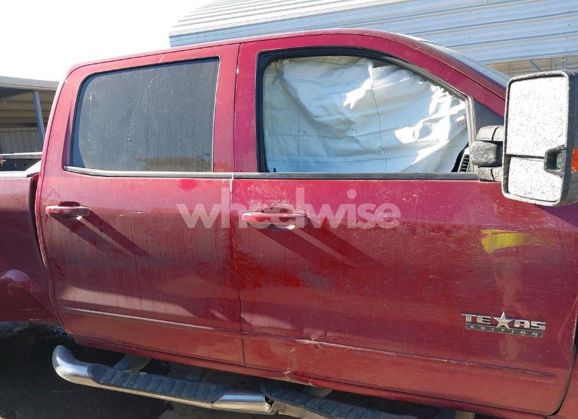 Photo 13 of 2018 Chevrolet Silverado 2500HD LT (VIN 1GC1KVEG8JF260226)