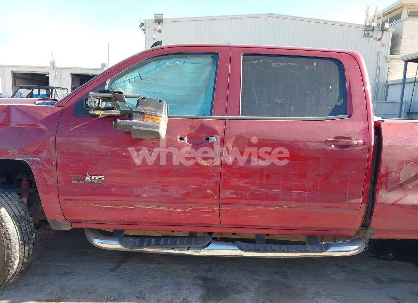 Photo 14 of 2018 Chevrolet Silverado 2500HD LT (VIN 1GC1KVEG8JF260226)