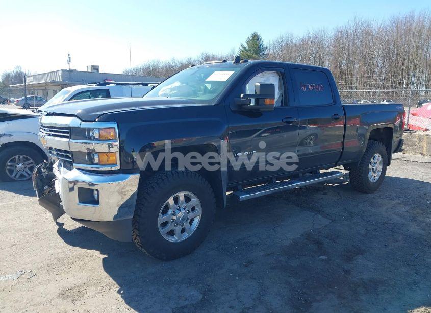 Photo 2 of 2015 Chevrolet Silverado 2500HD LT (VIN 1GC1KVEG9FF608249)