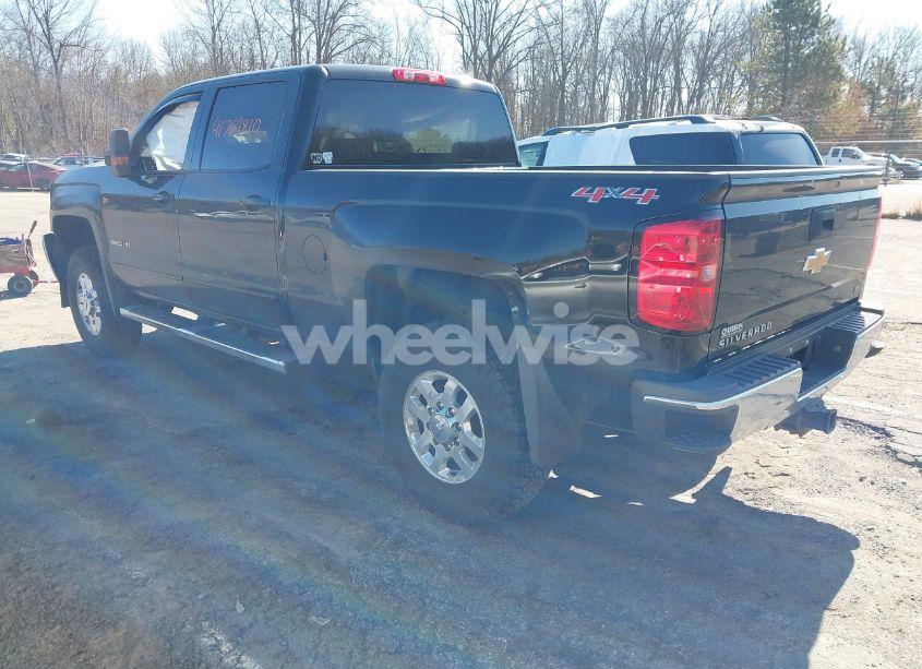 Photo 3 of 2015 Chevrolet Silverado 2500HD LT (VIN 1GC1KVEG9FF608249)