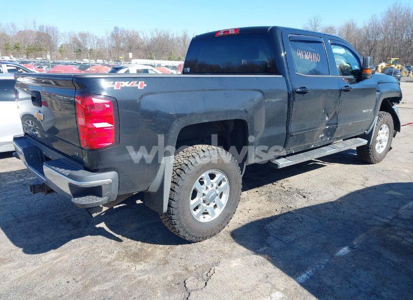 Photo 4 of 2015 Chevrolet Silverado 2500HD LT (VIN 1GC1KVEG9FF608249)
