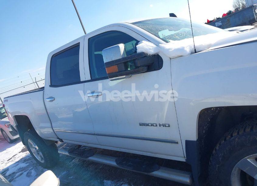 Photo 13 of 2016 Chevrolet Silverado 2500HD LT (VIN 1GC1KVEG9GF250538)