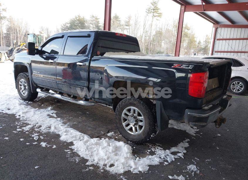 Photo 3 of 2017 Chevrolet Silverado 2500HD LT (VIN 1GC1KVEGXHF105705)