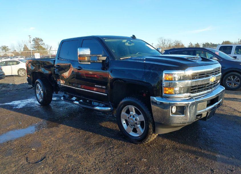 2017 Chevrolet Silverado 2500HD LT (VIN 1GC1KVEY1HF153621) main photo