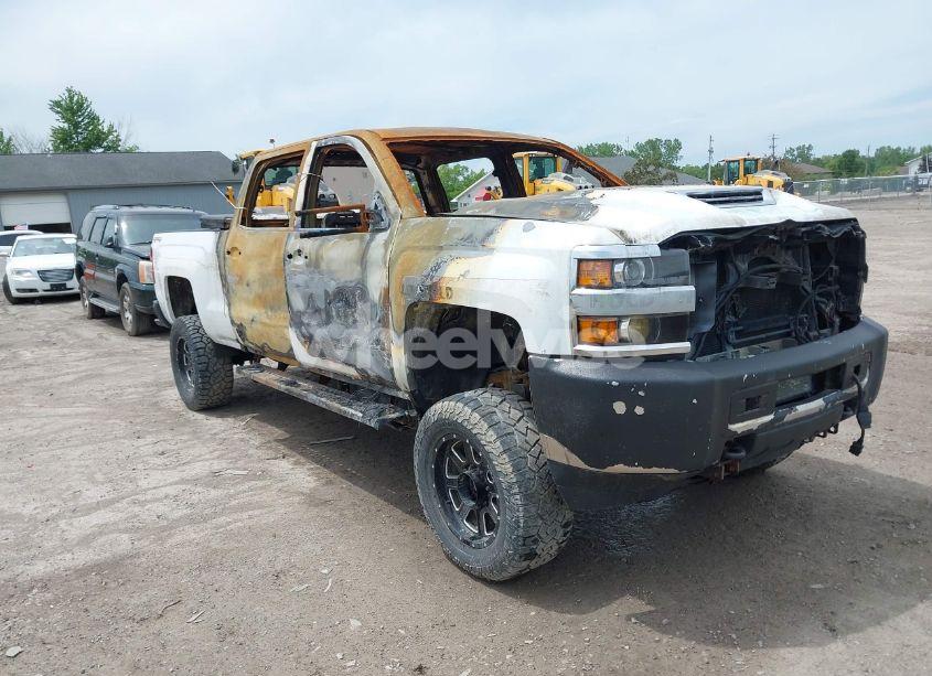2018 Chevrolet Silverado 2500HD LT (VIN 1GC1KVEY1JF271786) main photo