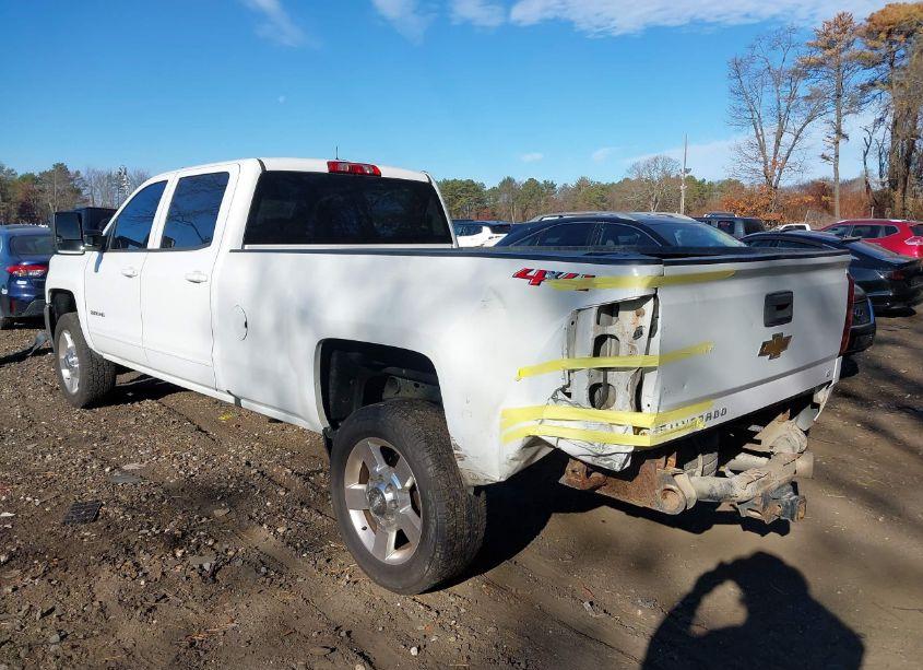 Photo 3 of 2018 Chevrolet Silverado 2500HD LT (VIN 1GC1KVEY3JF132663)