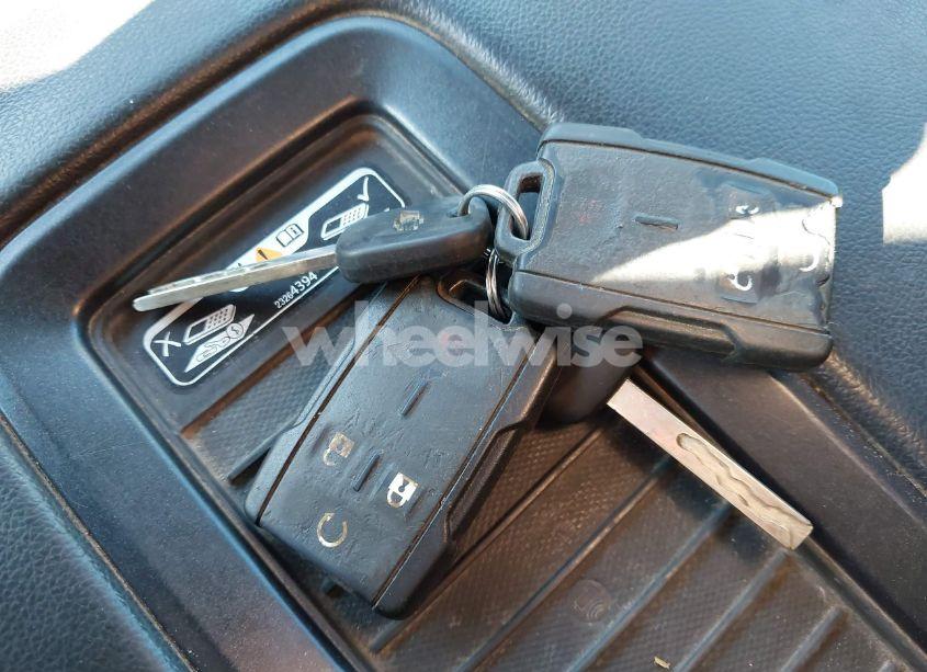 Photo 11 of 2018 Chevrolet Silverado 2500HD LT (VIN 1GC1KVEY3JF184567)