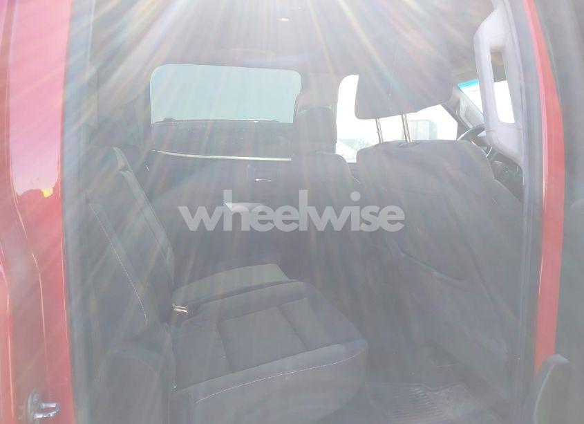 Photo 8 of 2018 Chevrolet Silverado 2500HD LT (VIN 1GC1KVEY3JF184567)