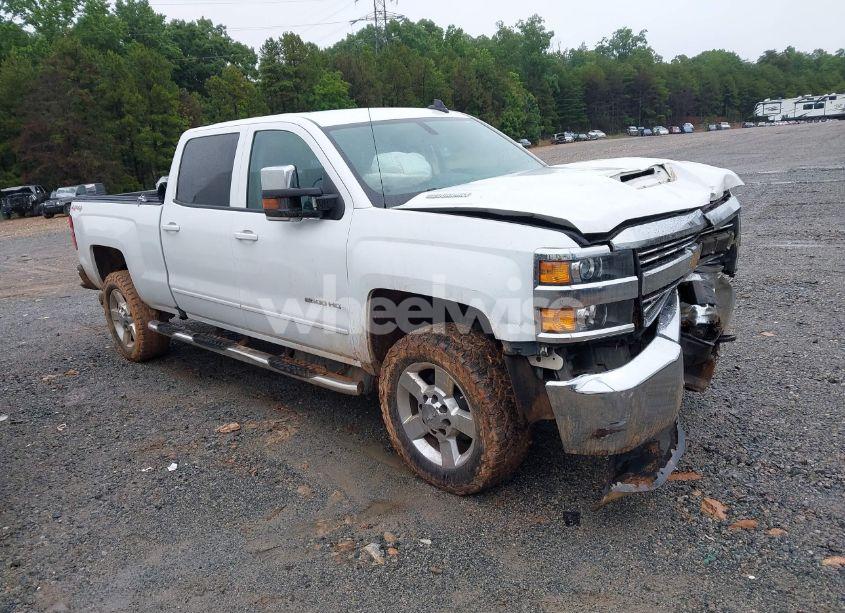 2017 Chevrolet Silverado 2500HD LT (VIN 1GC1KVEY4HF182790) main photo