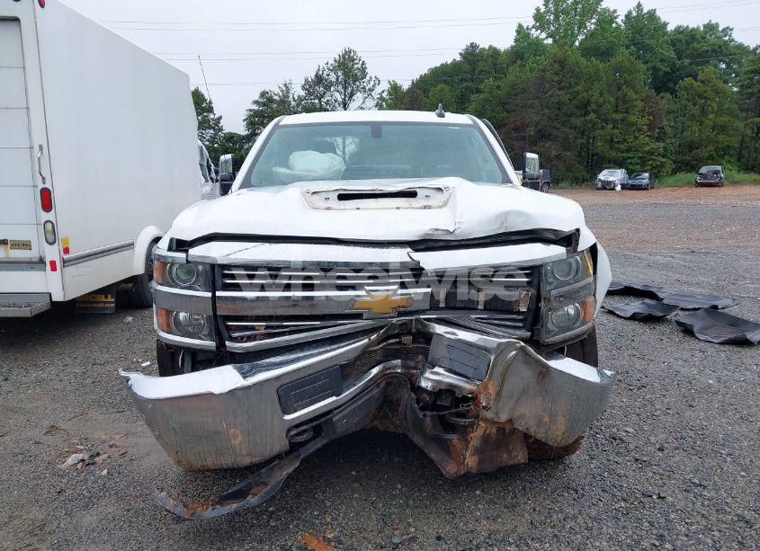 Photo 12 of 2017 Chevrolet Silverado 2500HD LT (VIN 1GC1KVEY4HF182790)