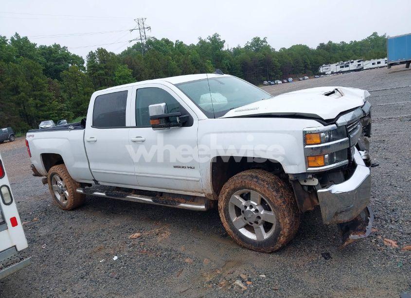 Photo 13 of 2017 Chevrolet Silverado 2500HD LT (VIN 1GC1KVEY4HF182790)