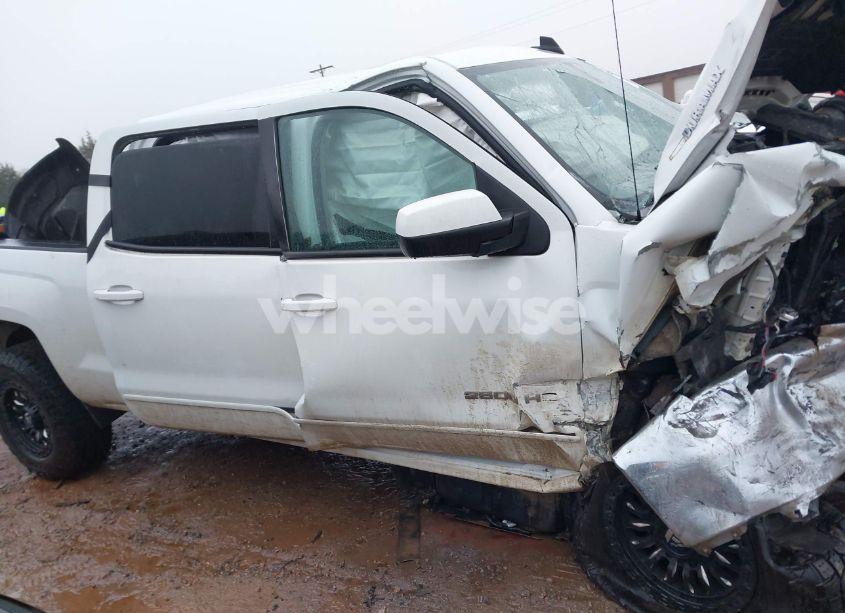 Photo 13 of 2017 Chevrolet Silverado 2500HD LT (VIN 1GC1KVEY5HF165951)