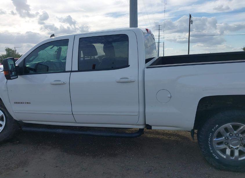 Photo 14 of 2017 Chevrolet Silverado 2500HD LT (VIN 1GC1KVEY5HF174374)