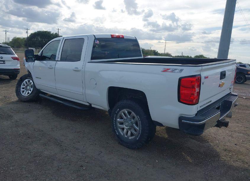 Photo 3 of 2017 Chevrolet Silverado 2500HD LT (VIN 1GC1KVEY5HF174374)