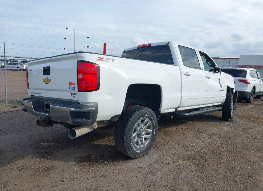 Photo 4 of 2017 Chevrolet Silverado 2500HD LT (VIN 1GC1KVEY5HF174374)