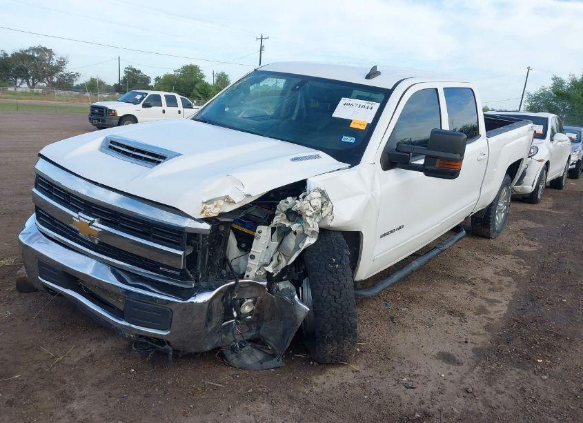Photo 6 of 2017 Chevrolet Silverado 2500HD LT (VIN 1GC1KVEY5HF174374)