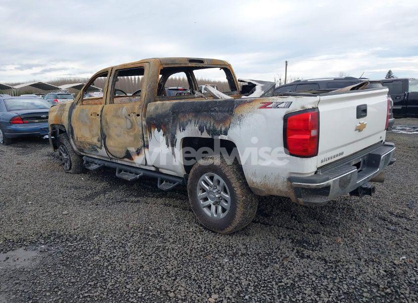 Photo 3 of 2018 Chevrolet Silverado 2500HD LT (VIN 1GC1KVEY7JF229459)