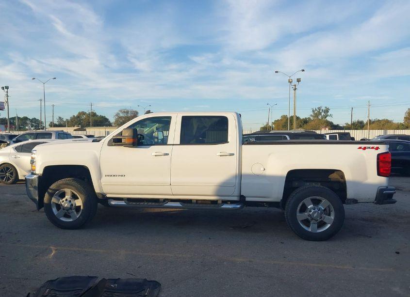 Photo 14 of 2018 Chevrolet Silverado 2500HD LT (VIN 1GC1KVEY8JF136689)