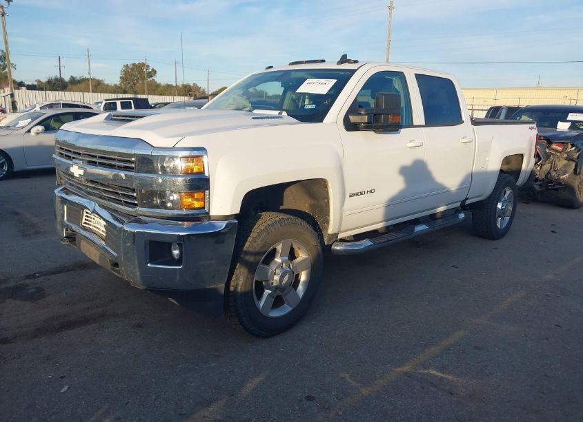 Photo 2 of 2018 Chevrolet Silverado 2500HD LT (VIN 1GC1KVEY8JF136689)