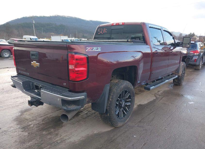 Photo 4 of 2017 Chevrolet Silverado 2500HD LT (VIN 1GC1KVEYXHF135280)