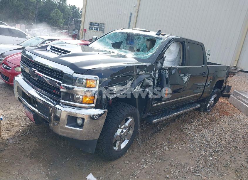 Photo 2 of 2015 Chevrolet Silverado 2500HD LTZ (VIN 1GC1KWE80FF504991)