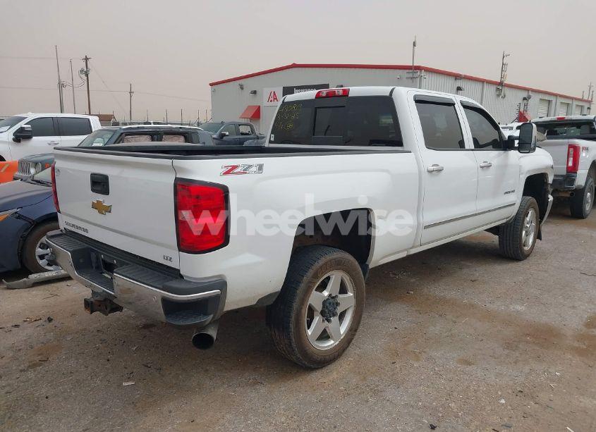 Photo 4 of 2015 Chevrolet Silverado 2500HD LTZ (VIN 1GC1KWE81FF196973)