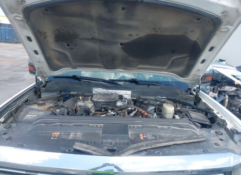 Photo 10 of 2015 Chevrolet Silverado 2500HD LTZ (VIN 1GC1KWE81FF519077)