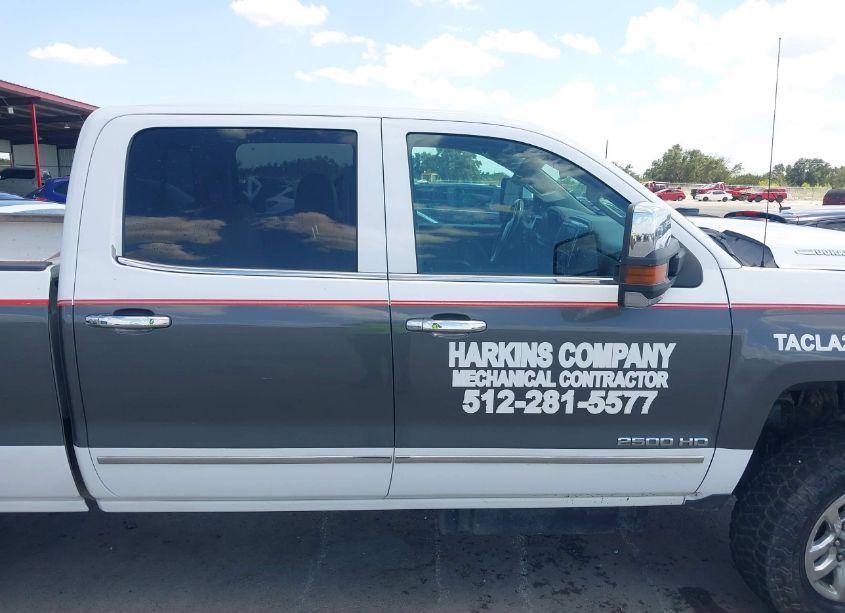 Photo 13 of 2015 Chevrolet Silverado 2500HD LTZ (VIN 1GC1KWE81FF519077)