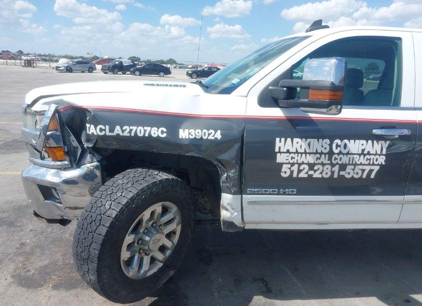 Photo 18 of 2015 Chevrolet Silverado 2500HD LTZ (VIN 1GC1KWE81FF519077)